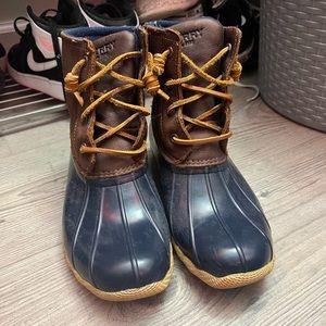 Sperry Women Boots Size 7